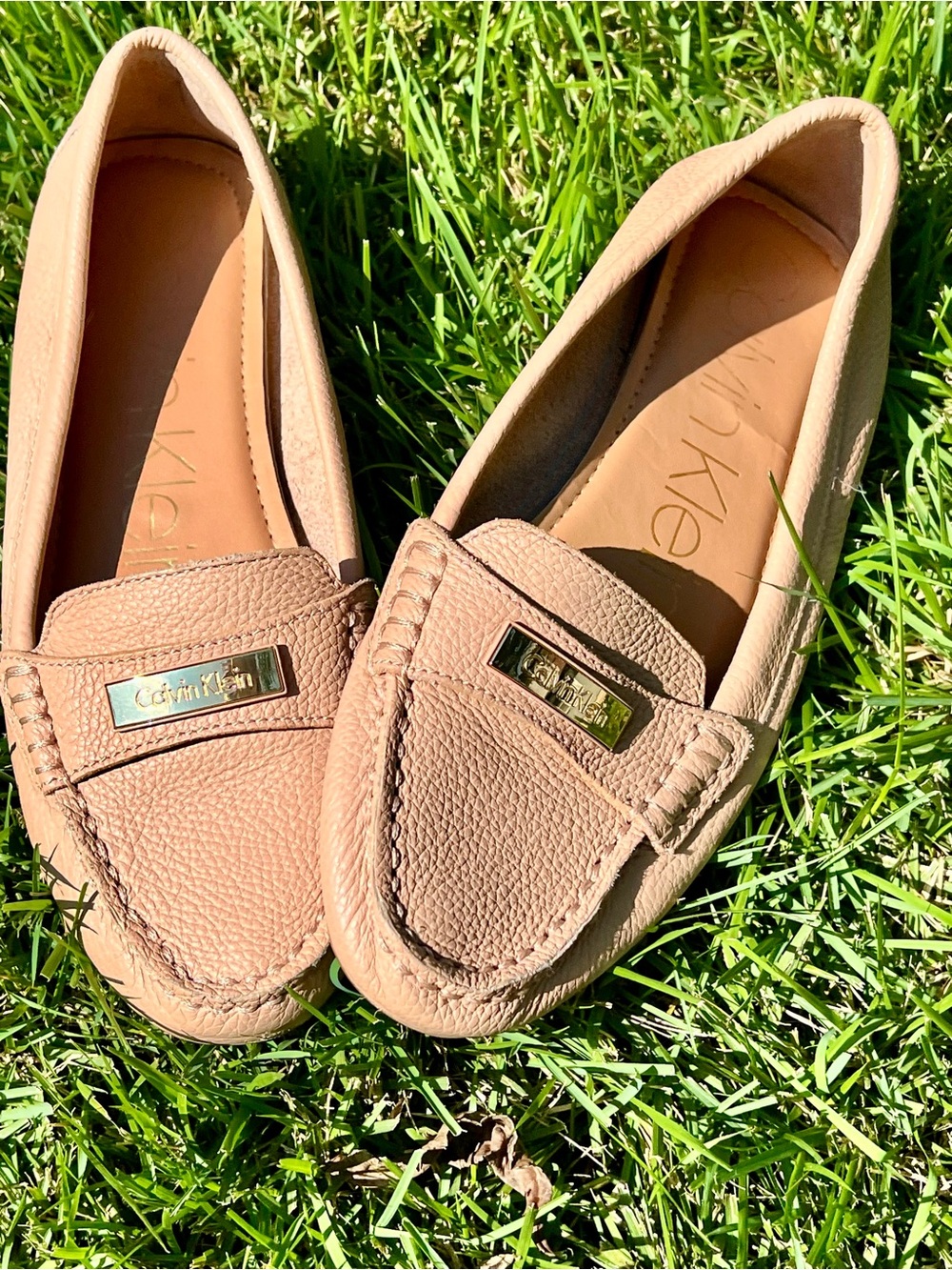 Nude Womens Calvin Klein Leta Leather Loafer rubber flats Comfort cushioned 7.5